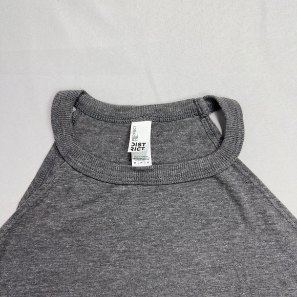 District Perfect Tri Women's M Gray Heather Sleeveless Tank Top Tee NEW - Picture 2 of 5